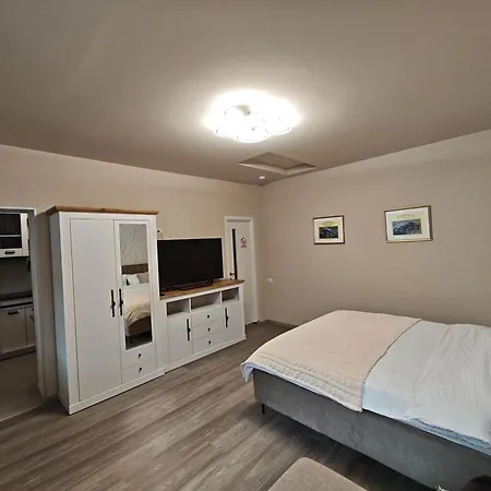 Casa Mirella Pensión Braşov